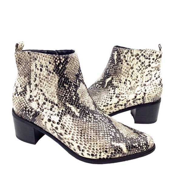BLONDO Elvina Snakeskin Embossed Leather Waterproof‎ Zip Booties - Picture 1 of 13